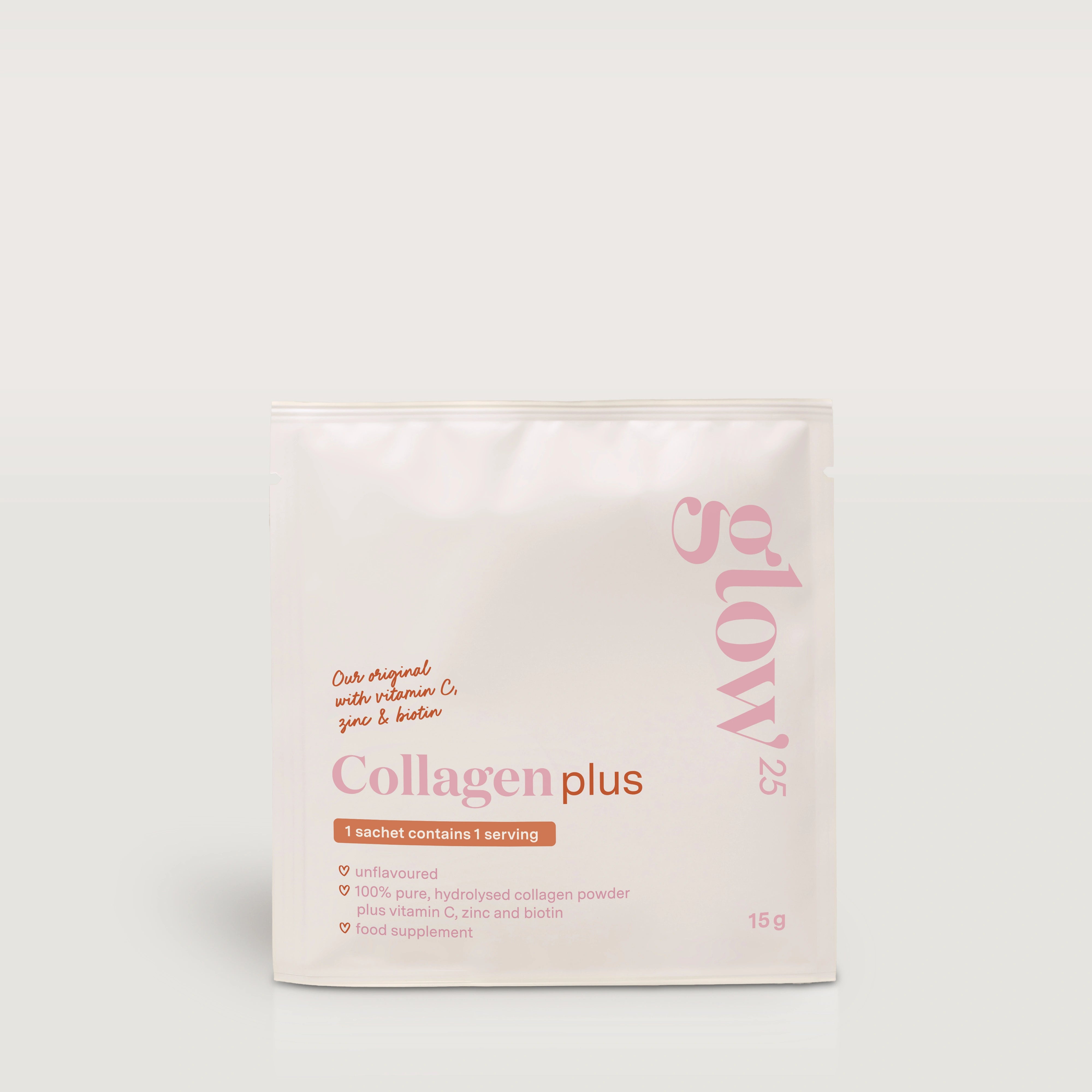 Glow25 Collageen Plus sachet op witte achtergrond, 15 gram per verpakking. Neutraal in smaak, met vitamine C, biotine en zink. Perfect voor extra boost.