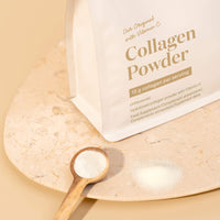 Glow25 Collagen met Vitamine C op tafel in een alledaagse setting